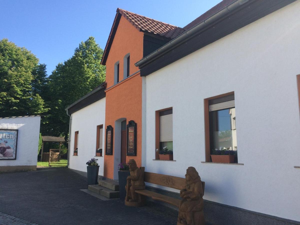 Pension Zum Alten Gasthaus Haensel Krauschwitz Exterior foto